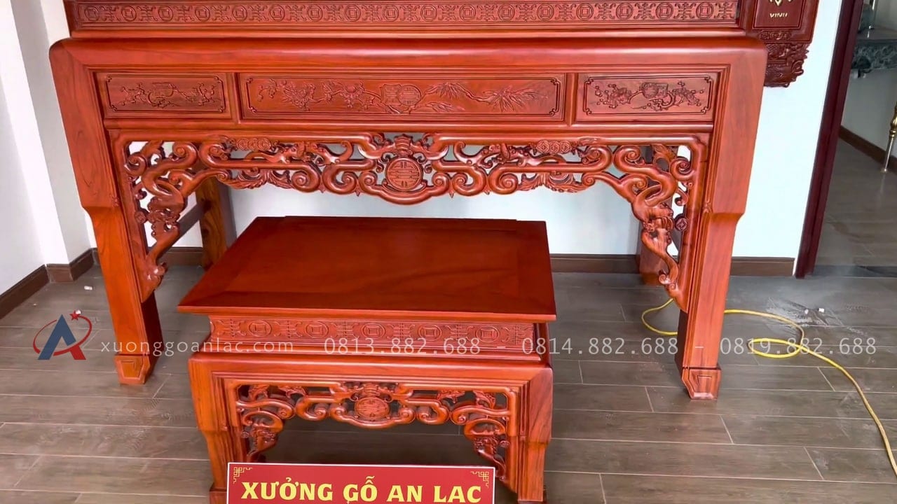 Combo nội thất phòng thờ án gian, bàn cơm, bộ hoành phi câu đối gỗ gõ đỏ cao cấp 12 Bàn cơm và gián gian
