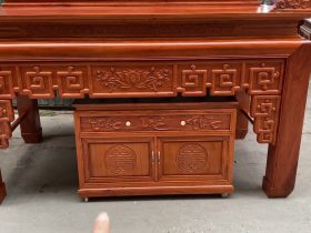 2 mẫu án gian thờ hàng vip làm theo yêu cầu khách hàng 14 phần yếm dạ thiết kế nổi bật với họa tiết triện vuông hoa sen