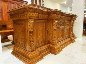 Kệ tivi tân cổ điển gỗ gõ đỏ VIP (Chú Lợi, Hà Nội) 8 toàn bộ phần mặt tiền và hồi kệ đều đục tỉa họa tiết tinh xảo