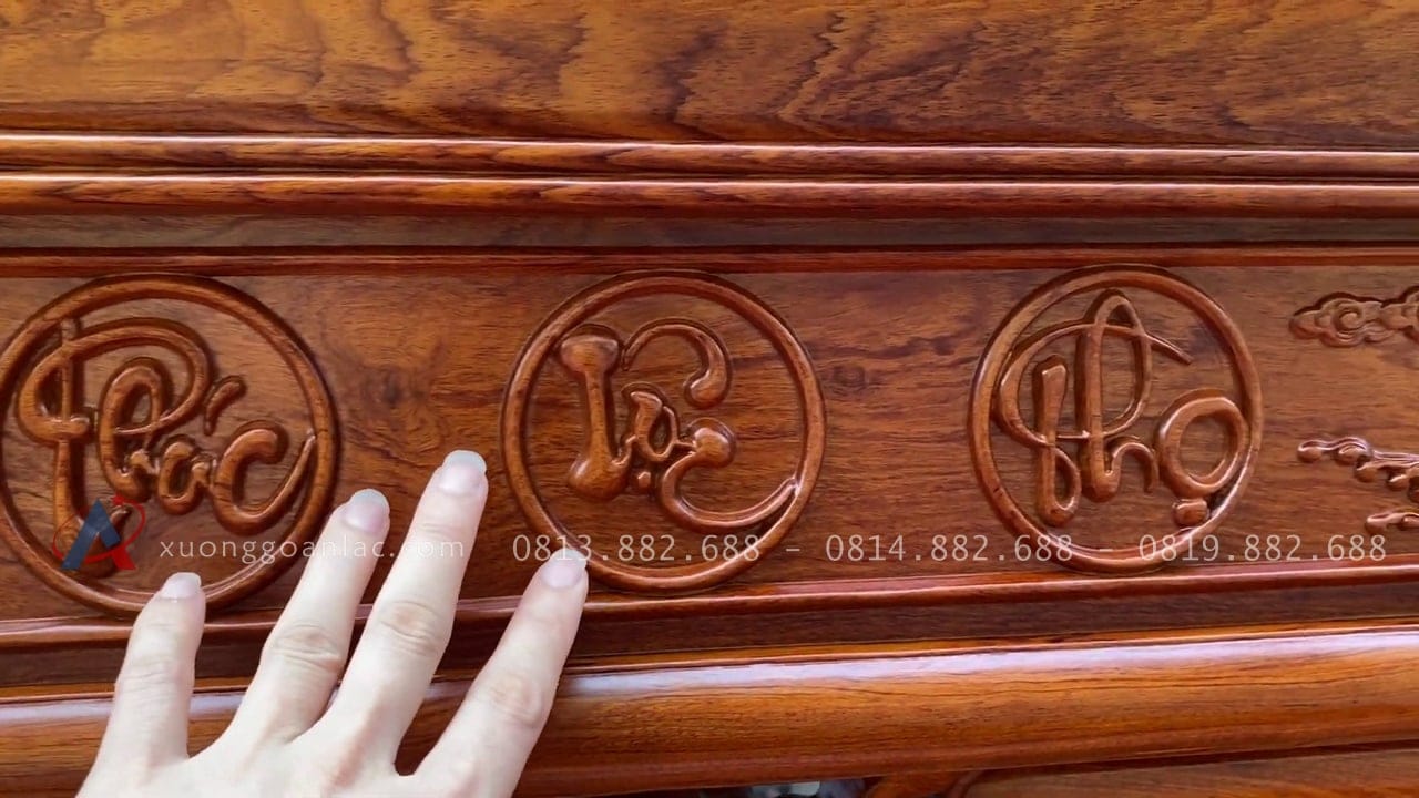 Báo giá 2 bộ án gian thờ Đông Anh - Hà Nội 31 cận cảnh chữ phúc lộc thọ trên dạ tiền