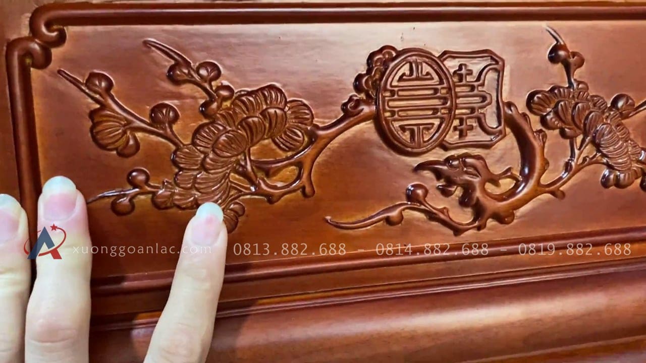 Mẫu án gian thờ Như ý 1m97 gỗ gụ lào giao Tây Hồ - Hà Nội 5 họa tiết trang trí đục tỉa sắc nét