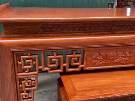 Mẫu án gian thờ Triện Sen 1m97 (Long Biên - Hà Nội) 11 Mẫu án gian đục triện sen