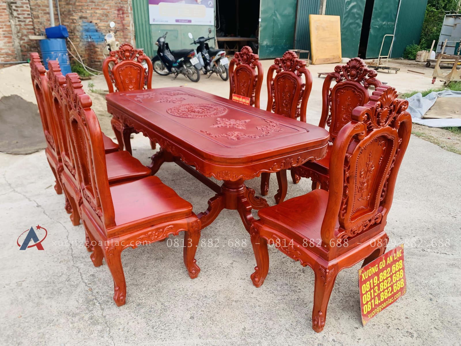 Bộ bàn ăn chữ nhật bo góc 8 ghế hồng hạt gỗ hương đá (Anh Minh, Bắc Ninh) 23 bộ bàn ăn gỗ hương đá