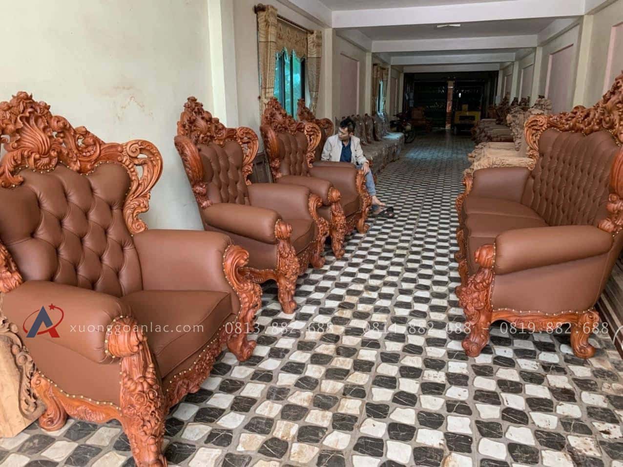 Bàn giao siêu phẩm hoàng gia bọc đệm 10 món gỗ gõ đỏ cho Anh Tuấn, Quảng Ninh 15 mẫu bàn ghế louis hoàng gia sang trọng
