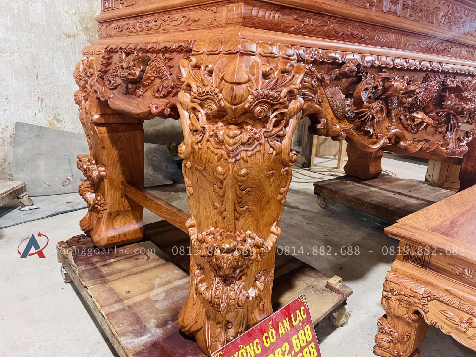 Mẫu sập thờ tứ linh nhị cấp gỗ hương đá giao Gia Lâm 43 từng chi tiết trên chân sập được đục tay