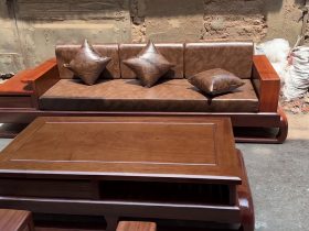 bàn trà và đoản dài chân đùi gà