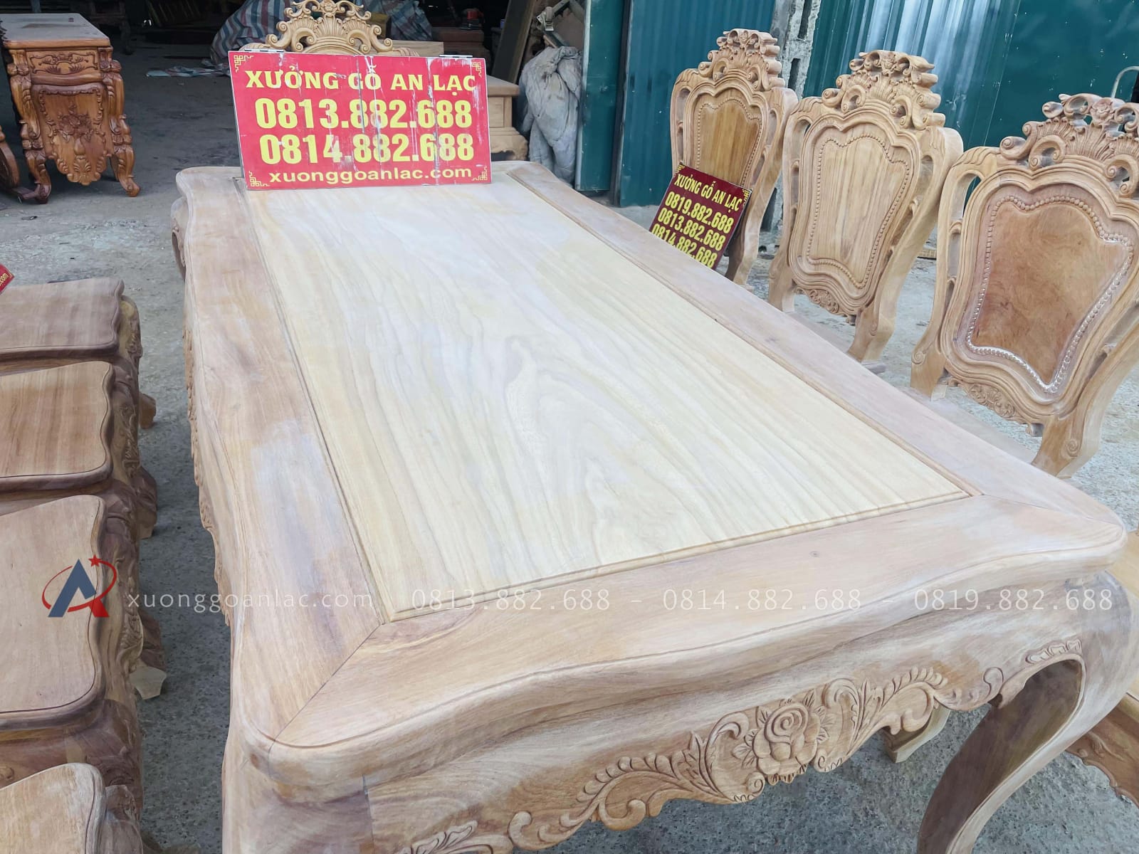 Mộc bàn ăn hoàng gia kết hợp 10 ghế louis gỗ gõ đỏ hàng vip (Anh Khôi, Vũng Tàu) 32 mặt bàn khuôn 4 ván 2