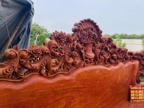 Mộc bộ bàn ghế hoàng gia vách tảng 10 món gỗ hương đá (Anh Quyết, Hà Tĩnh) 30 chương liền khối đục hoa hồng lá tây