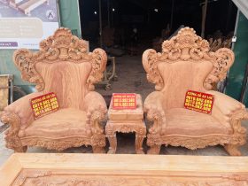 Mộc bộ bàn ghế hoàng gia vách tảng 10 món gỗ hương đá (Anh Quyết, Hà Tĩnh) 23 bộ đôi ghế đơn louis hoàng gia