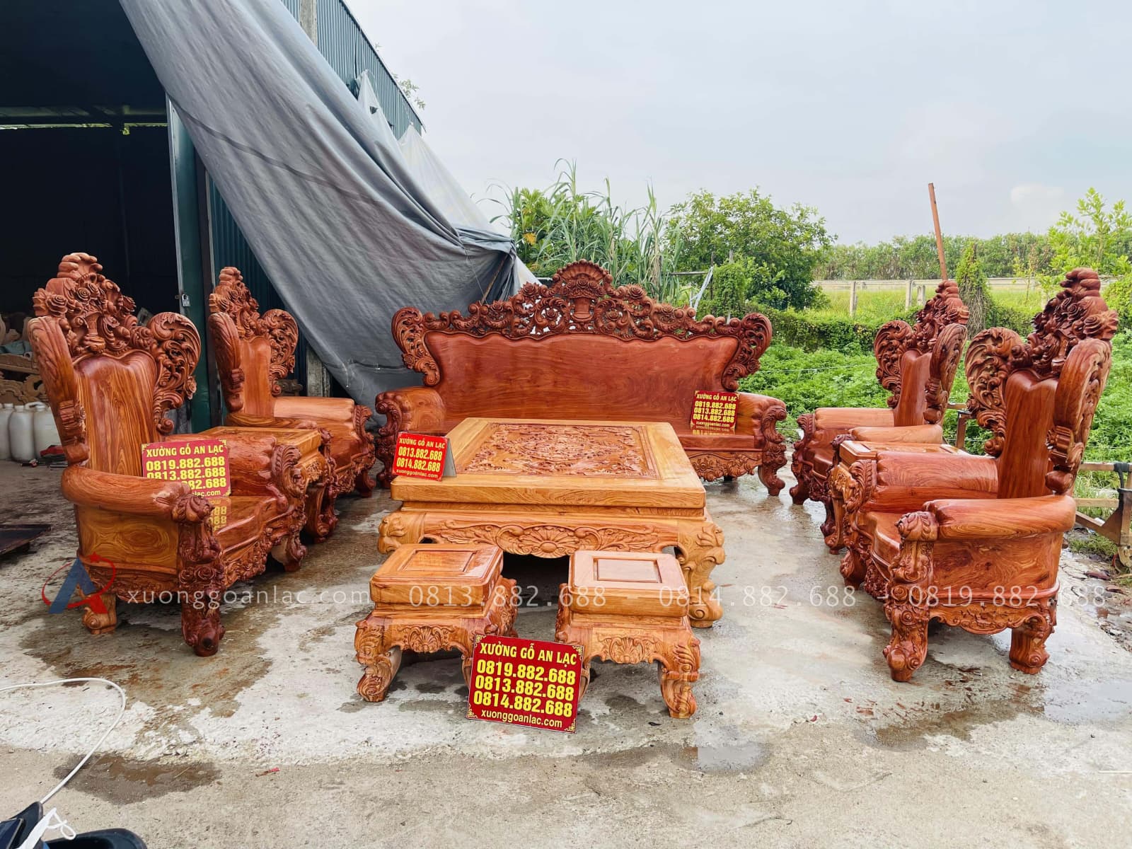 Mộc bộ bàn ghế hoàng gia vách tảng 10 món gỗ hương đá (Anh Quyết, Hà Tĩnh) 43 Bộ bàn ghế lousi hoàng gia sang trọng