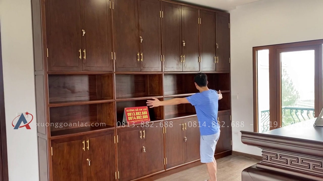 Bàn giao combo nội thất phòng thờ biệt thự 11 tủ sách kịch trần