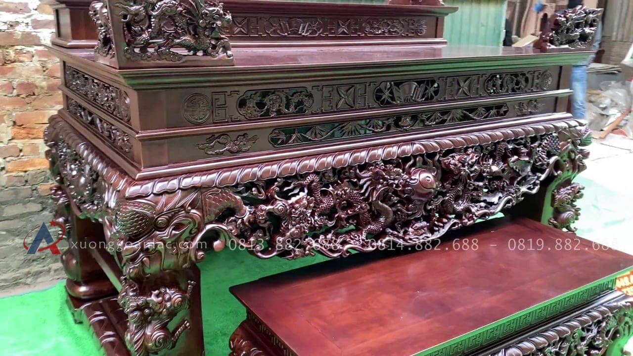Sập thờ mẫu Tứ Linh nhị cấp 2m17 chất liệu gỗ gụ Lào cao cấp chân 25 31 mặt bàn cơm khung tranh ván liền gỗ gụ