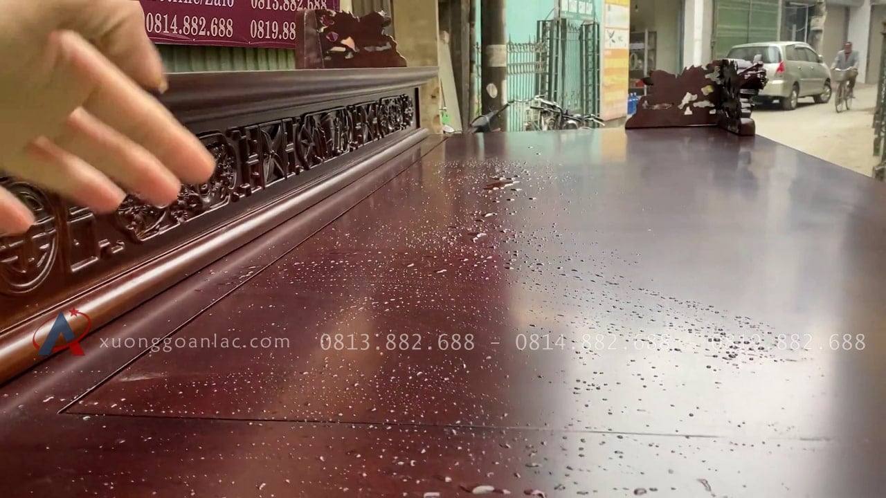 Sập thờ mẫu Tứ Linh nhị cấp 2m17 chất liệu gỗ gụ Lào cao cấp chân 25 24 ván mặt liền tấm dày 2cm