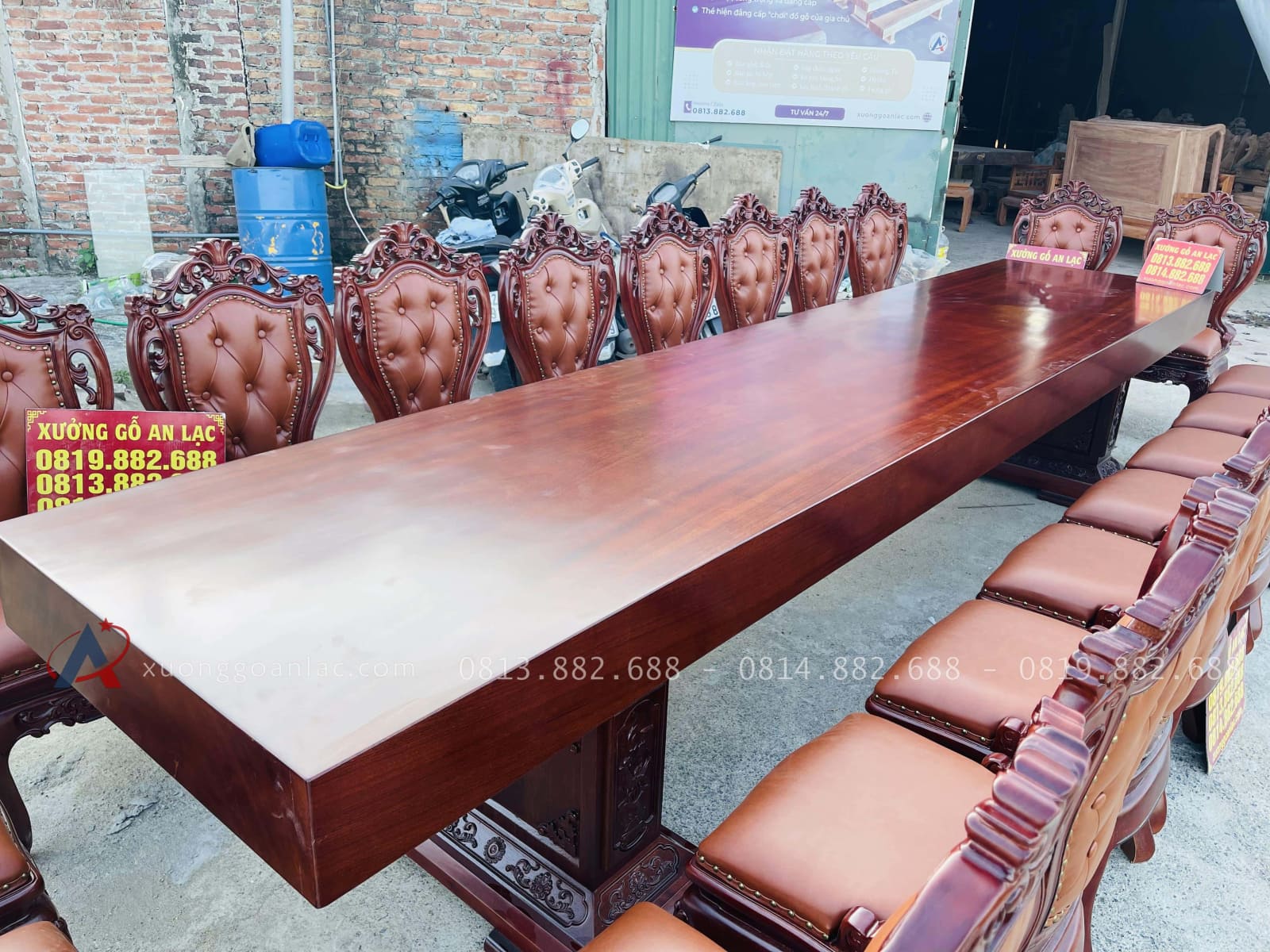 Siêu phẩm bàn ăn nguyên khối 20 ghế louis bọc đệm gỗ gõ đỏ (Anh Thắng- Bắc Ninh) 28 mẫu bàn ăn nguyên khối gỗ gõ đỏ