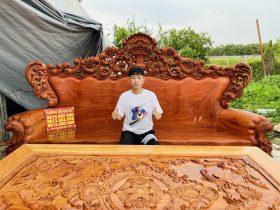 Siêu phẩm bản mộc bàn ghế hoàng gia vách tảng 6 món gỗ hương đá (Anh Thắng,Yên Bái ) 21 Đoản dài gỗ hương đá kích thước lớn