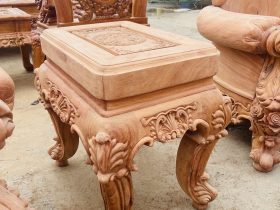 Siêu phẩm hoàng gia nguyên khối louis 10 món gỗ hương đá (Anh Hữu, Đồng Nai) 32 đôn kẹp gỗ hương đá