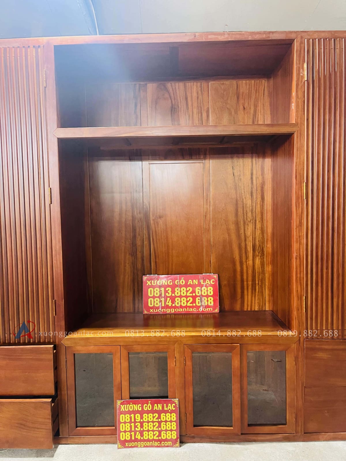 Tủ dựng quần áo cỡ đại gỗ gõ đỏ cao cấp 36 khối tủ trung tâm dạng mở