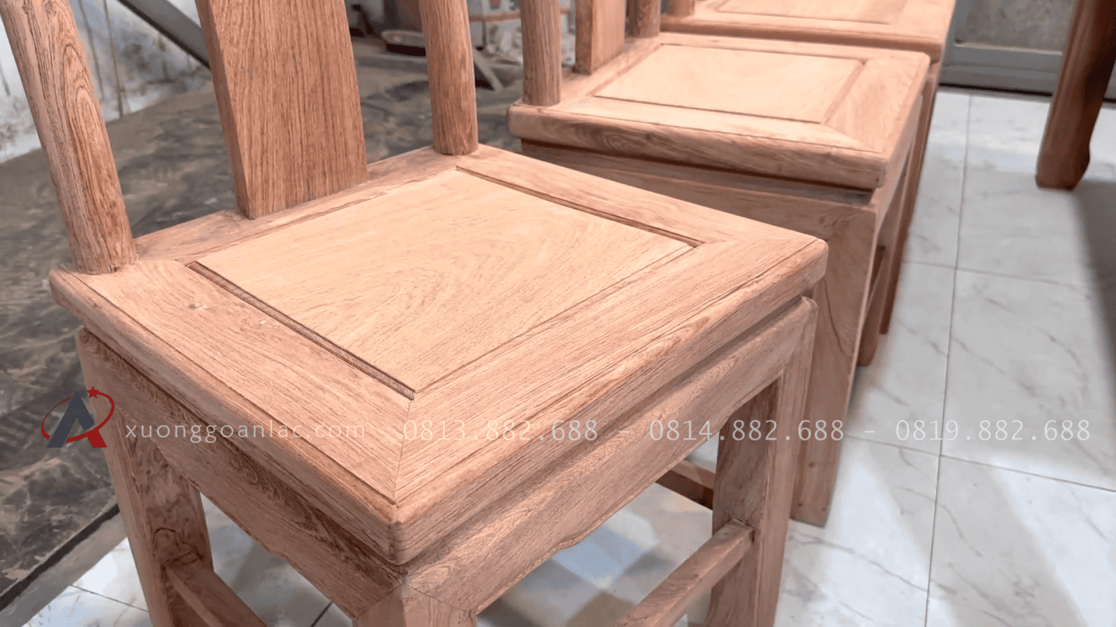 Bộ bàn ăn triện thọ tròn 8 ghế gỗ hương đá siêu dày (Chú Lân, Vũng Tàu) 28 mặt ghế khuôn 4p ván 2p