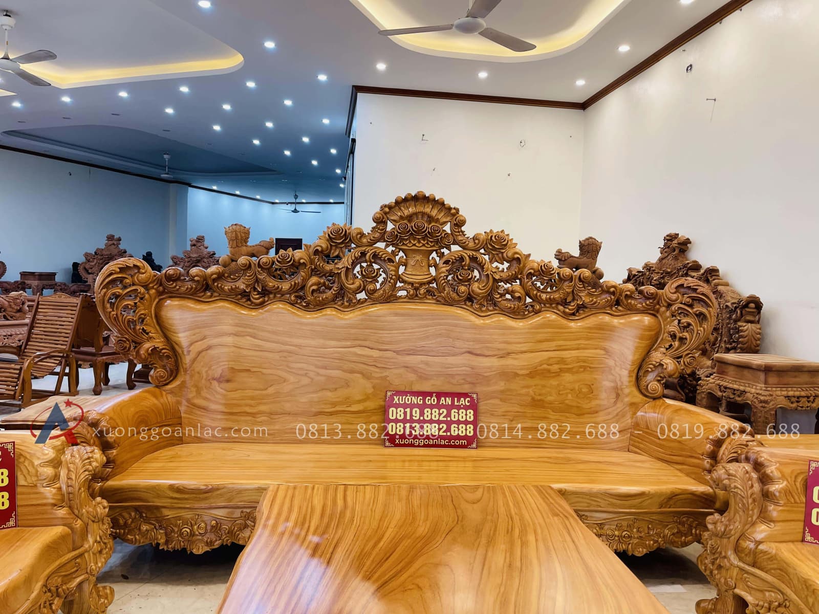 Bộ bàn ghế hoàng gia nguyên khối 10 món gỗ gõ đỏ hàng vip (Anh Đàn - An Giang) 37 bàn ghế louis 10 món