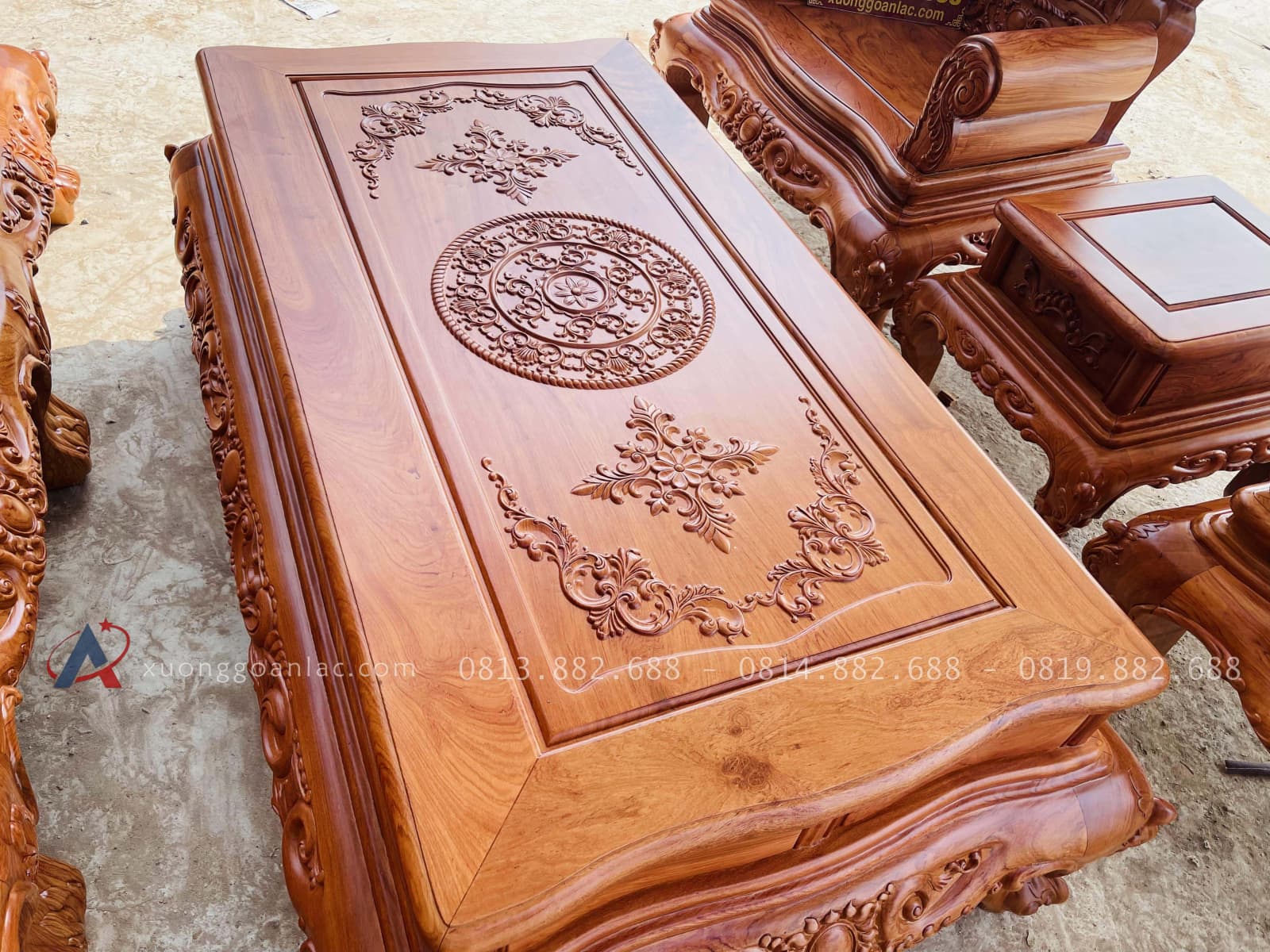 Bộ bàn ghế louis hoàng gia 5 món gỗ hương đá (Anh Phát - Đồng Nai) 28 bàn trà louis mặt hoa lá tây