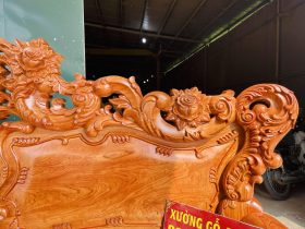 Bộ bàn ghế louis hoàng gia 5 món gỗ hương đá (Anh Phát - Đồng Nai) 20 Vách ghế giữ trơn bóng mịn