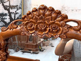 Combo giường ngủ Louis hoàng gia và bàn phấn hoa hồng gỗ hương đá 10 khung gương đục hoa hồng nở rộ