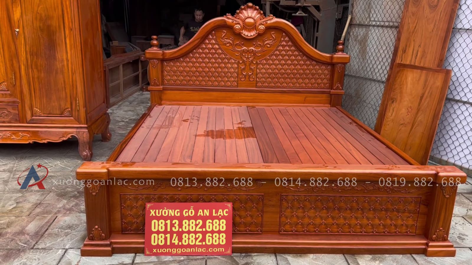 Combo giường ngủ mẫu tân cổ điển + tủ áo gỗ gõ đỏ Nam Phi 15 giường louis đục hoa lá tây