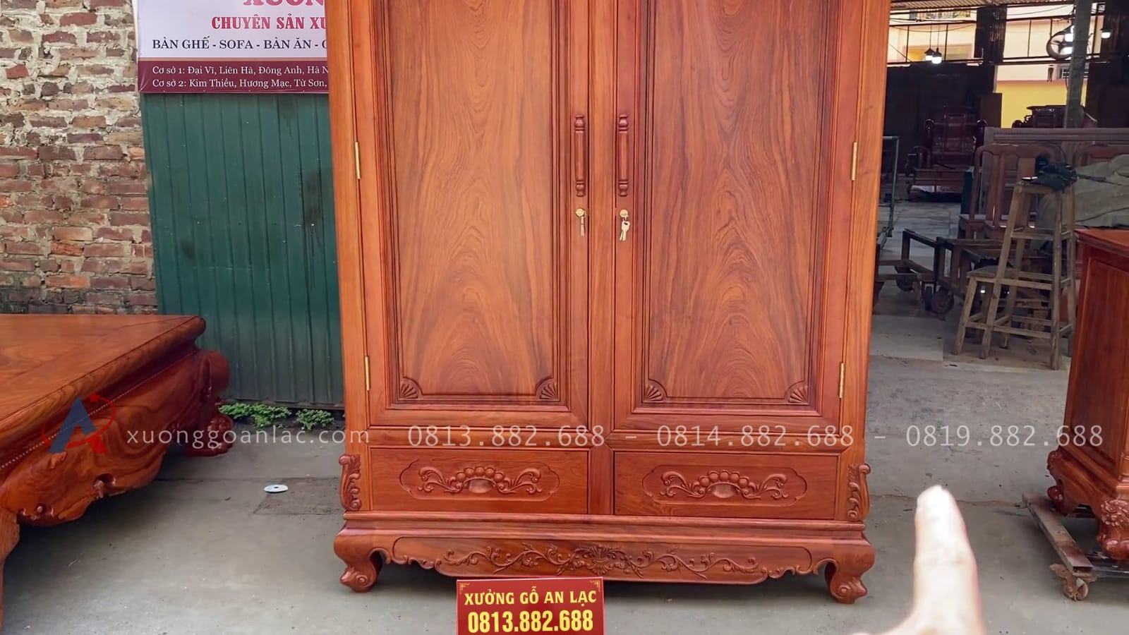 Combo Sập ngồi trọn vân + Kệ tivi + Tủ áo đục tay hàng siêu vip gỗ hương đá (Anh Cao Anh - Chương Mỹ, Hà Nội) 32 tủ quần áo có 2 ngăn kéo