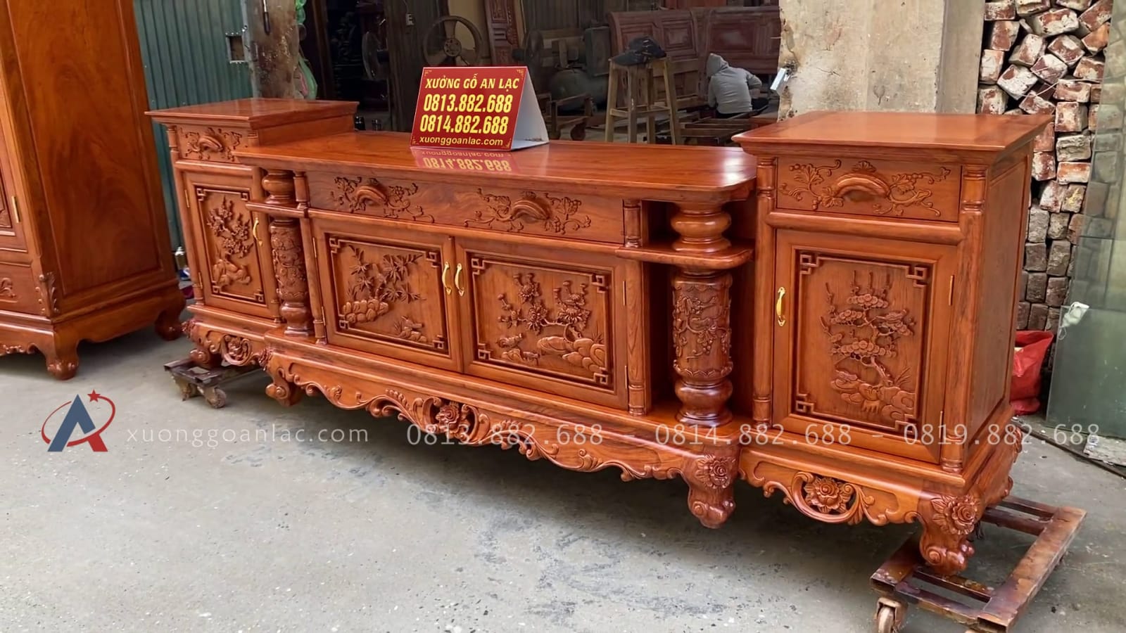 Combo Sập ngồi trọn vân + Kệ tivi + Tủ áo đục tay hàng siêu vip gỗ hương đá (Anh Cao Anh - Chương Mỹ, Hà Nội) 26 Kệ tivi gỗ hương đá dài 2m85