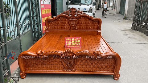 mẫu giường louis hoa hồng chim trĩ vòm 2 đầu đục tay