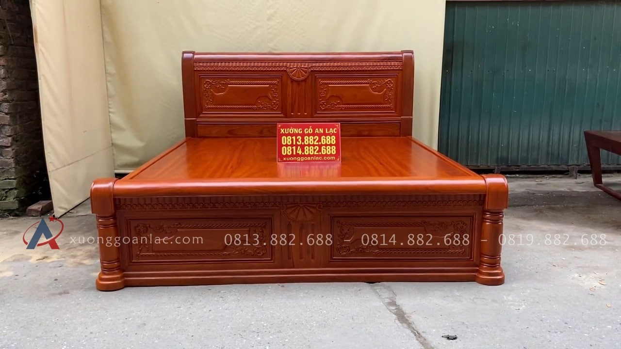 Giường ngủ chữ X cao cấp 28 đầu thấp đục họa tiết hoa lá tây