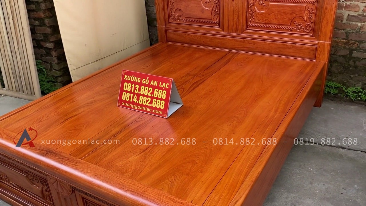 Bộ hai giường chữ X gỗ hương đá 25 giường ngủ dát phản tấm
