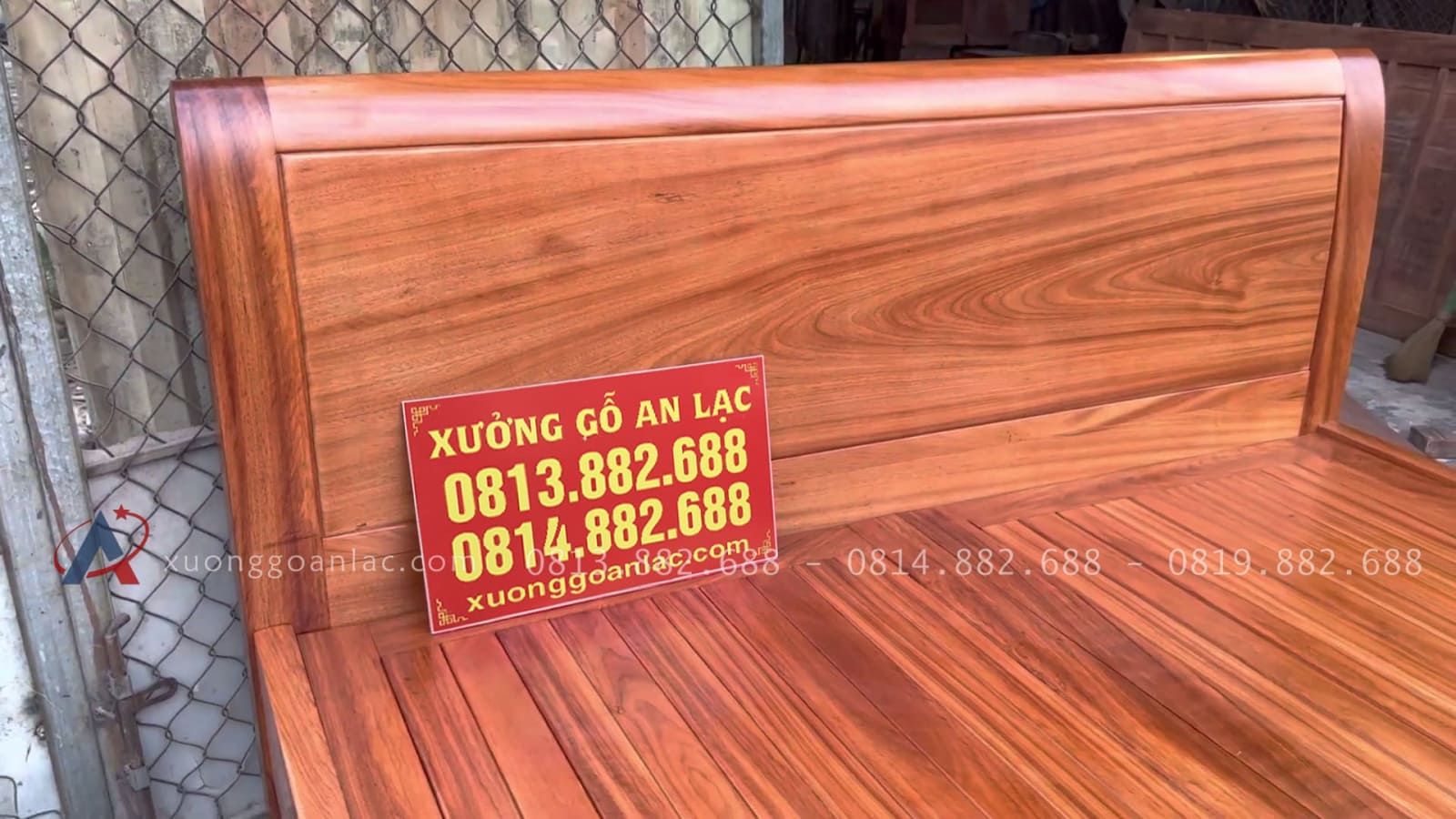Giường ngủ trơn đơn giản hiện đại gỗ gõ đỏ Nam Phi 9 đầu giường cao thiết kế trơn hiện đại