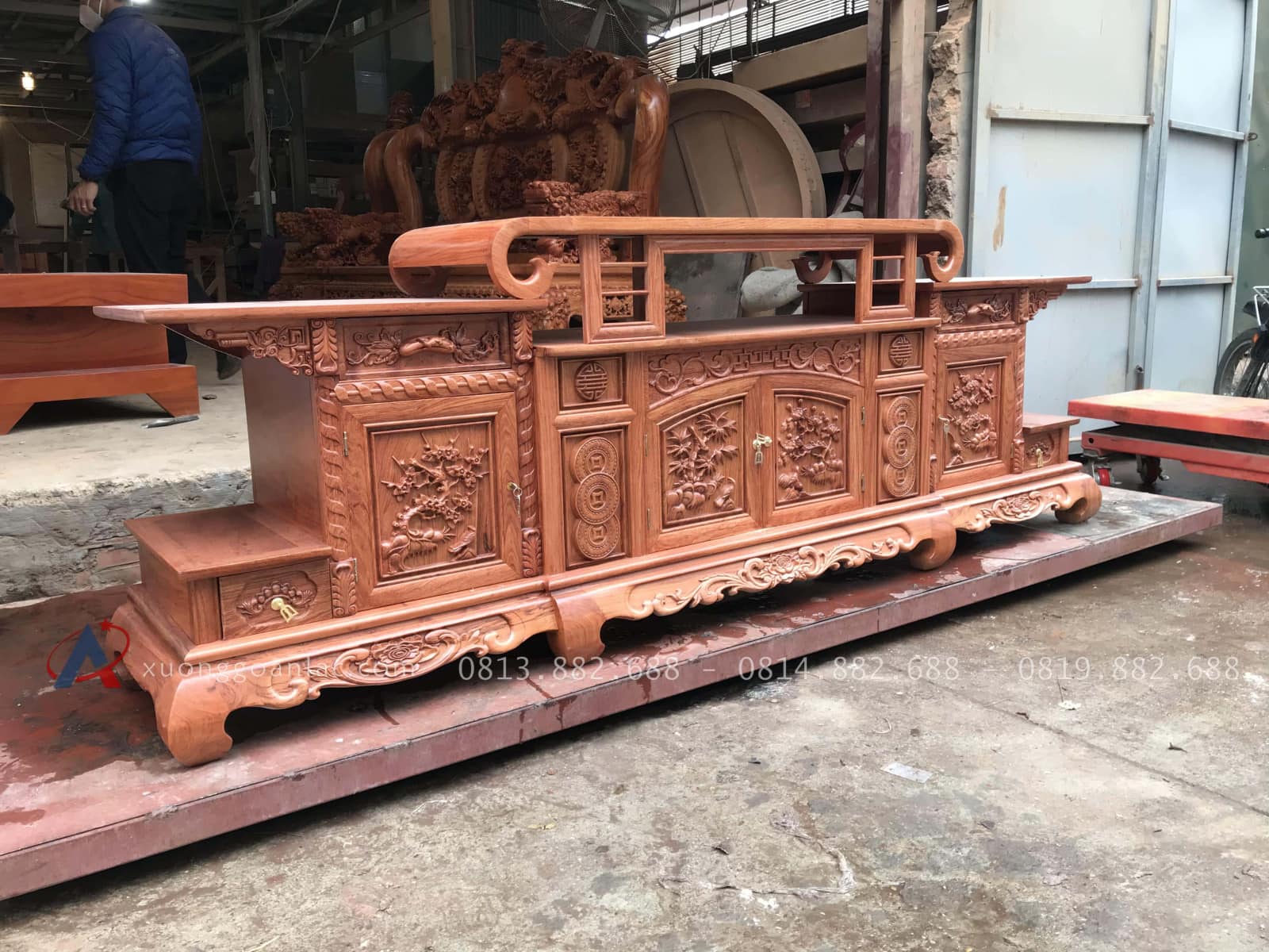 Kệ tivi sừng trâu 2m4 gỗ hương đá cao cấp (Anh Hữu - Hà Nội) 15 mẫu kệ tivi dài 2m4