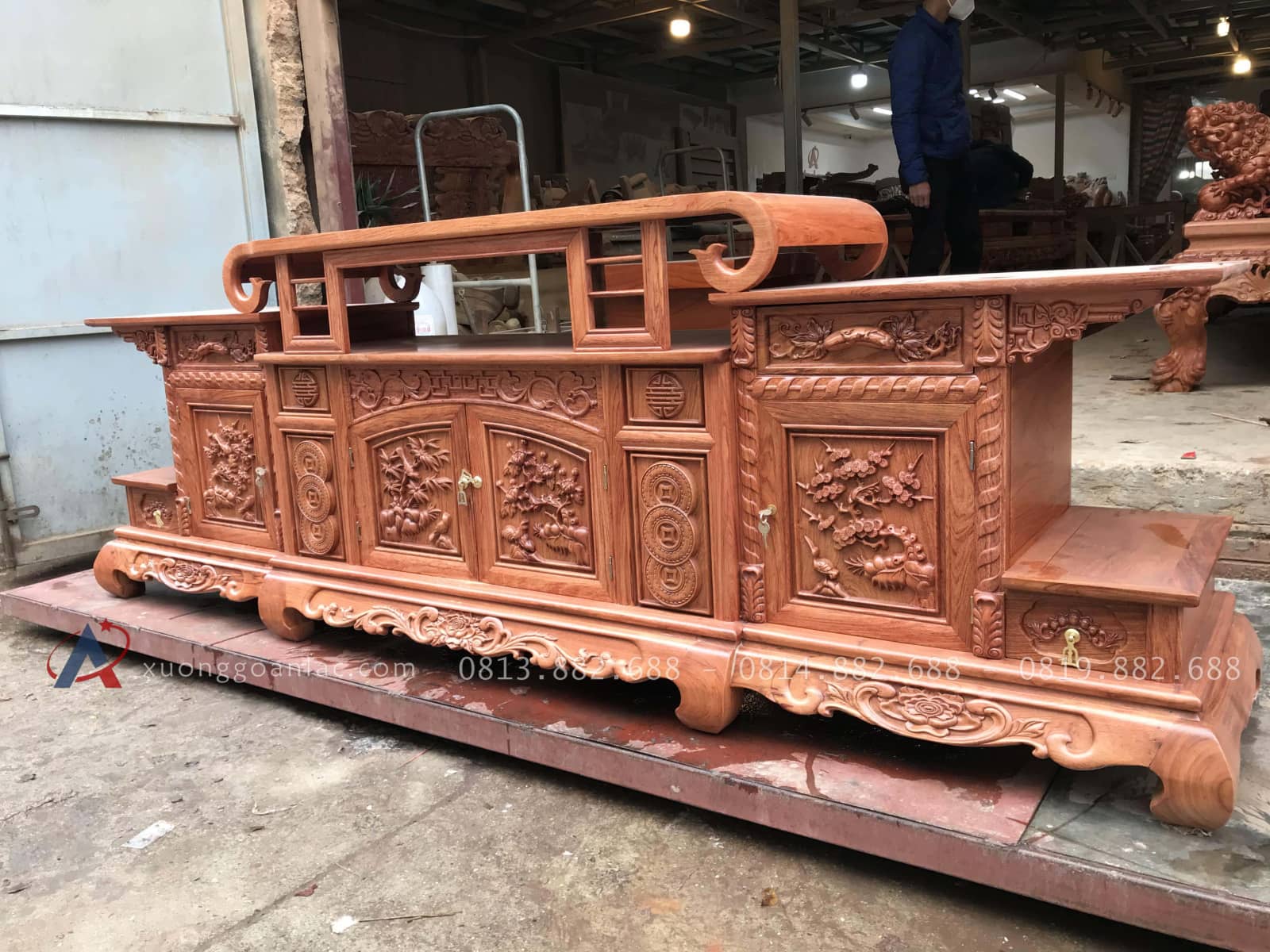 Kệ tivi sừng trâu 2m4 gỗ hương đá cao cấp (Anh Hữu - Hà Nội) 16 mẫu kệ tivi thiết kế sang trọng tiện dụng