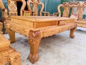 hệ chân bàn đục tỉa tinh xảo