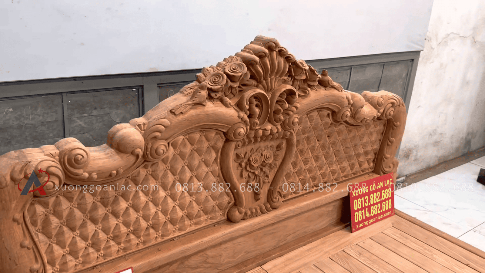Mẫu giường hồng trĩ gỗ hương đá (mộc thô) 23 trung tâm vách đục bó hoa hồng