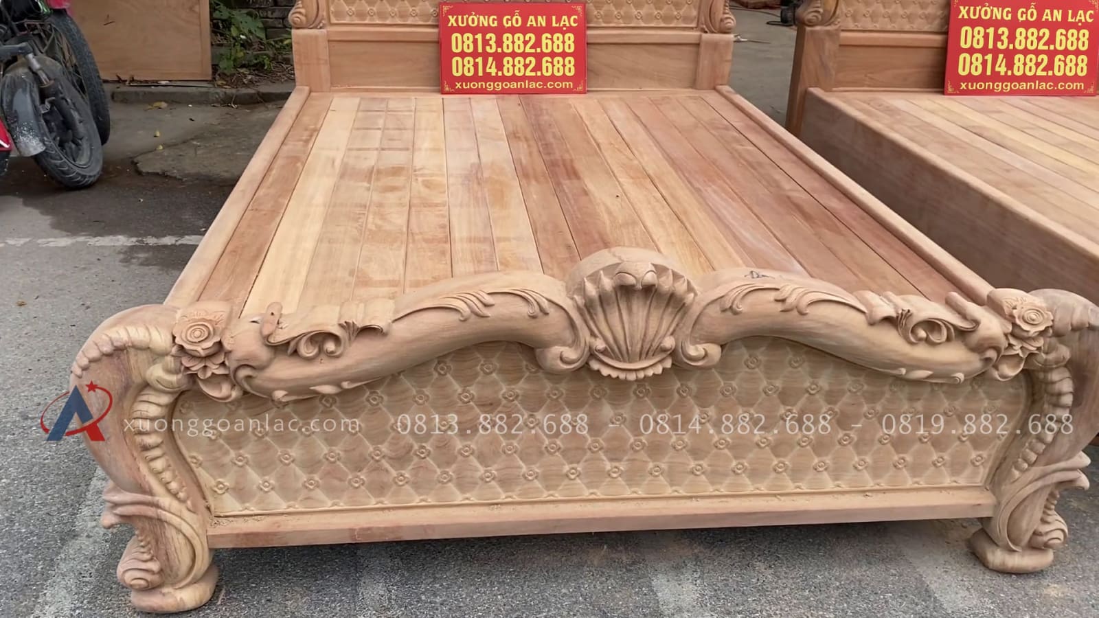 Mẫu giường Louis hoa hồng trám mai gỗ gõ đỏ Nam Phi (hàng mộc) 19 đầu thấp cao 45cm