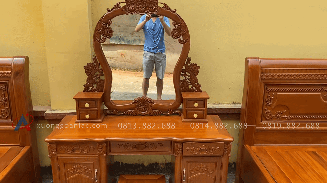 Mẫu giường tân cổ điển và bàn phấn gỗ gõ đỏ cao cấp 34 mẫu bàn phấn louis hoa hồng