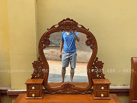 Mẫu giường tân cổ điển và bàn phấn gỗ gõ đỏ cao cấp 23 khung giương tạo hình độc đáo đục hoa hồng nổi bật