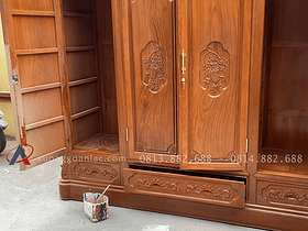 Mẫu tủ áo 4 cánh gỗ gõ đỏ hàng víp 12 tủ quần áo bệ phẳng