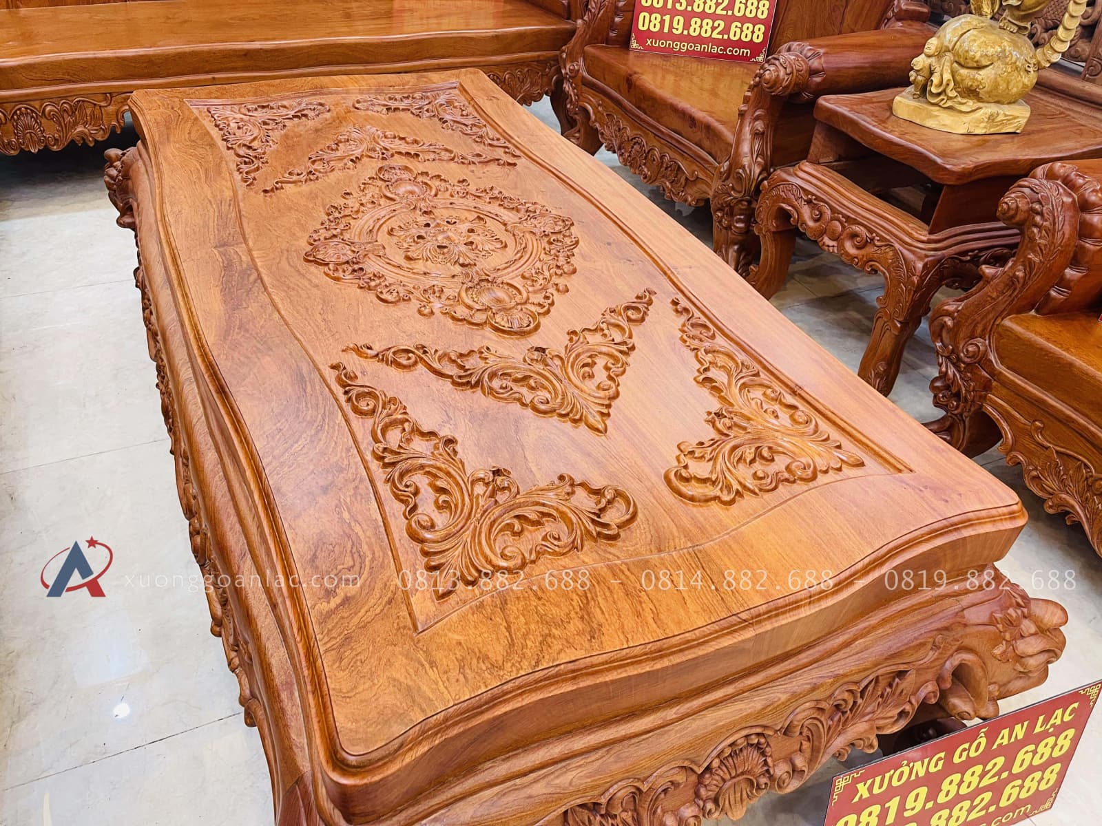 Siêu phẩm bàn ghế hoàng gia nguyên khối 10 món gỗ hương đá (Anh Sâm - Cao Bằng) 39 bàn trà louis hoàng gia