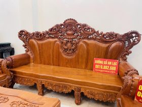 Siêu phẩm bàn ghế hoàng gia nguyên khối 10 món gỗ hương đá (Anh Sâm - Cao Bằng) 24 đoản dài louis hoàng gia