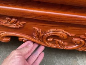 yếm tủ lượn hoa lá tây