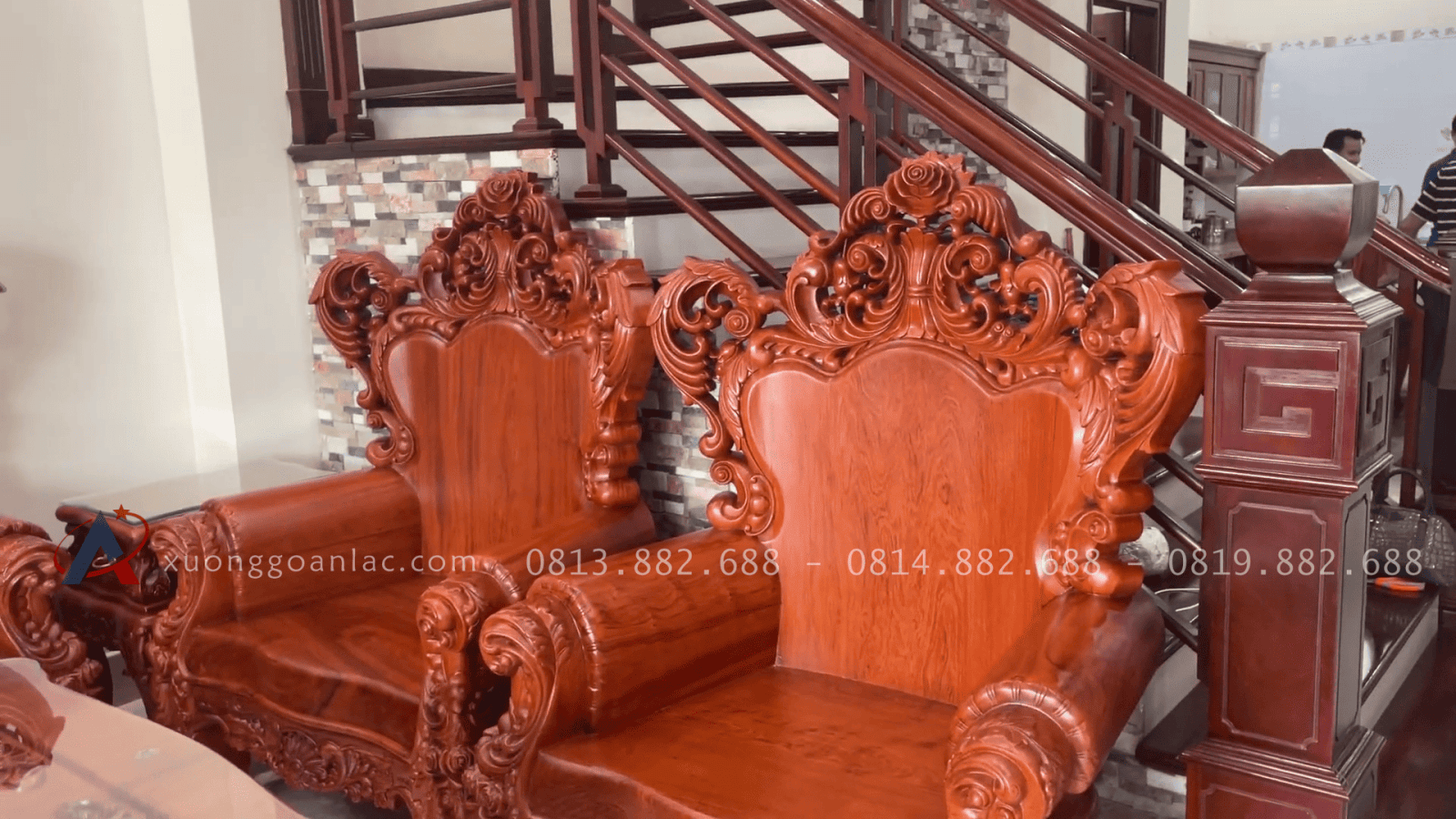 Bàn ghế Hoàng gia nguyên khối hàng vách tựa lưng liền nguyên khối gỗ hương đá (Anh Thủy - Ninh Bình) 15 Ghế đơn louis hoàng gia