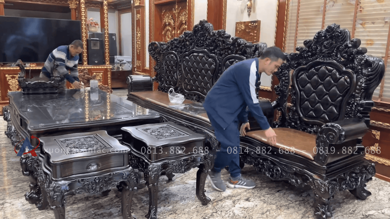 Bàn giao bộ bàn ghế hoàng gia tân cổ điển gỗ mun hoa Lào 8 món cho Chú Nhiệm - Nam Định 26 bộ bàn ghế hoàng gia tân cổ điển gỗ mun hoa Lào 8 món
