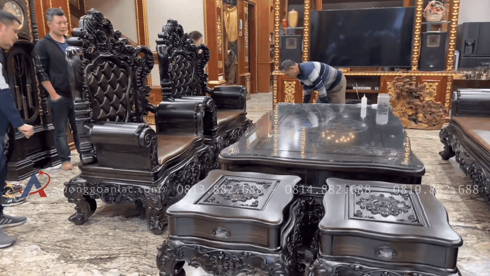 Bàn giao bộ bàn ghế hoàng gia tân cổ điển gỗ mun hoa Lào 8 món cho Chú Nhiệm - Nam Định 27 bộ bàn ghế louis hoàng gia 8 món