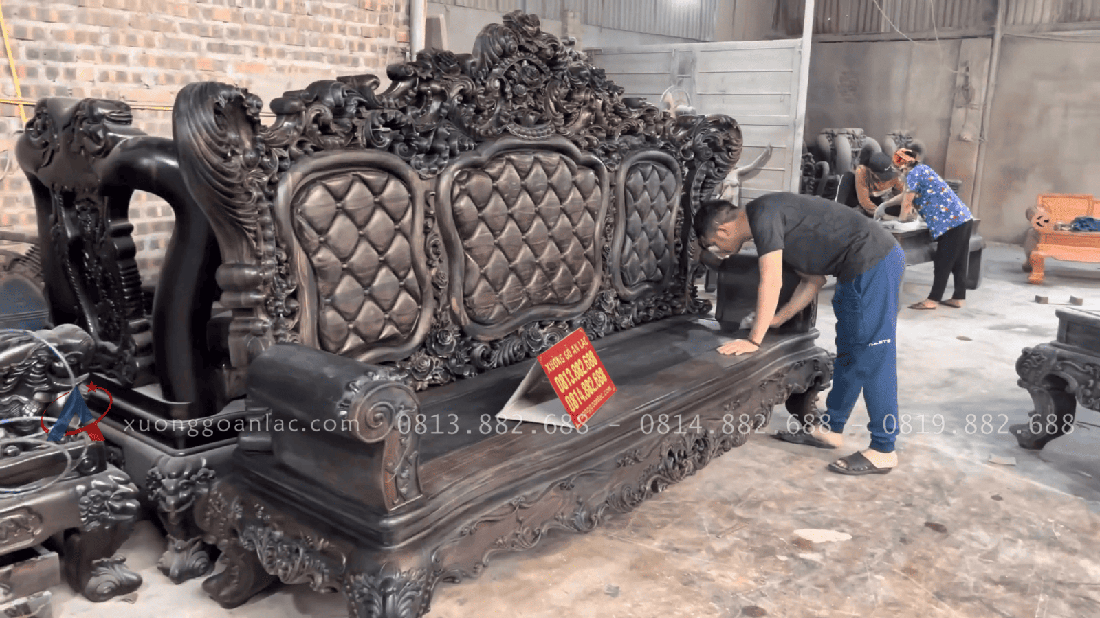 Bàn giao bộ bàn ghế hoàng gia tân cổ điển gỗ mun hoa Lào 8 món cho Chú Nhiệm - Nam Định 31 đoản dài louis tân cổ điển