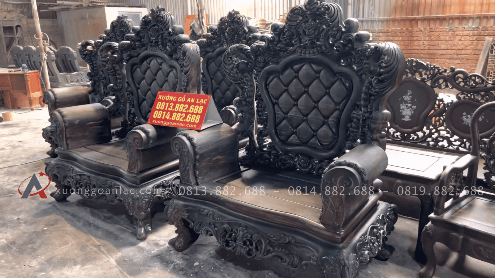 Bàn giao bộ bàn ghế hoàng gia tân cổ điển gỗ mun hoa Lào 8 món cho Chú Nhiệm - Nam Định 33 bộ bàn ghế hoàng gia 3 ghế đơn