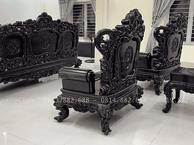 dáng ghế cong ôm bề thế